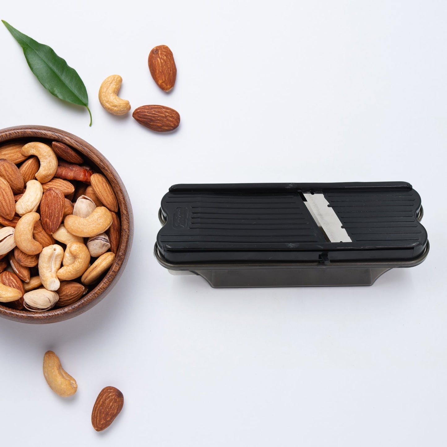 0117B STAINLESS STEEL VEGATABLE AND DRY FRUIT SLICER/CUTTER