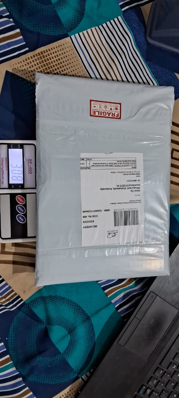 FREE SHIPING 3D Mirror Self-Adhesive Transform Your Walls: Shatterproof 3D Mirror Tiles with Style(PACK OF 2 PIECE )100% Safe delivery