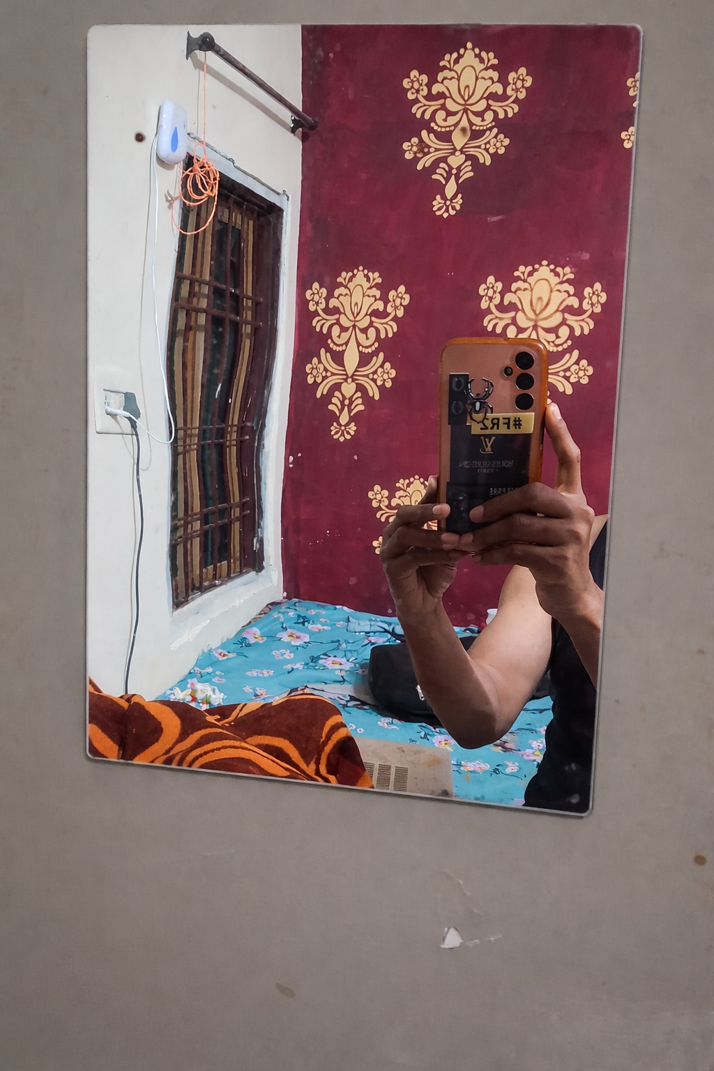 BUY 1 GET 1 FREE ⚡“Elegant Wall Sticker Mirror SELF adhesive for Stylish Home Decor” new (pack of 2) 💪100% SAFE DELIVERY